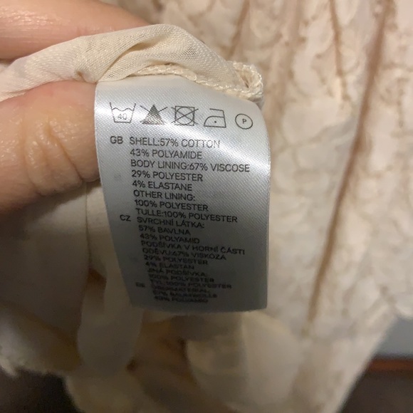 H&M one shoulder lace dress - Picture 9 of 9